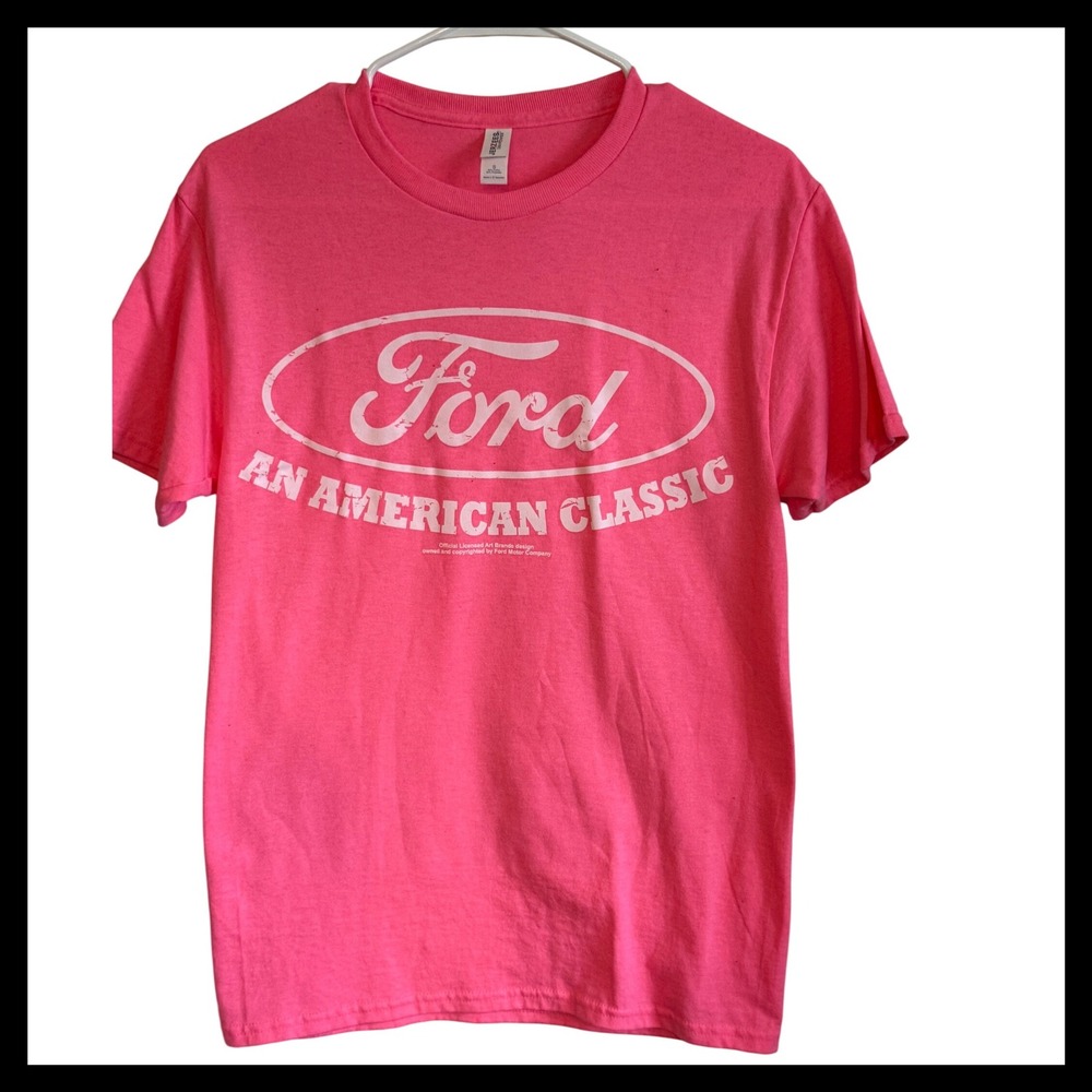 NWOT Ford An American Classic Graphic T-Shirt Jerzees Pink Women's